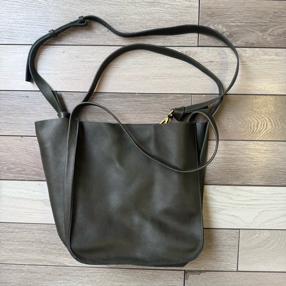 Madewell Green Tote Bag with Dual Handles and Structured Design - Picture 4 of 11